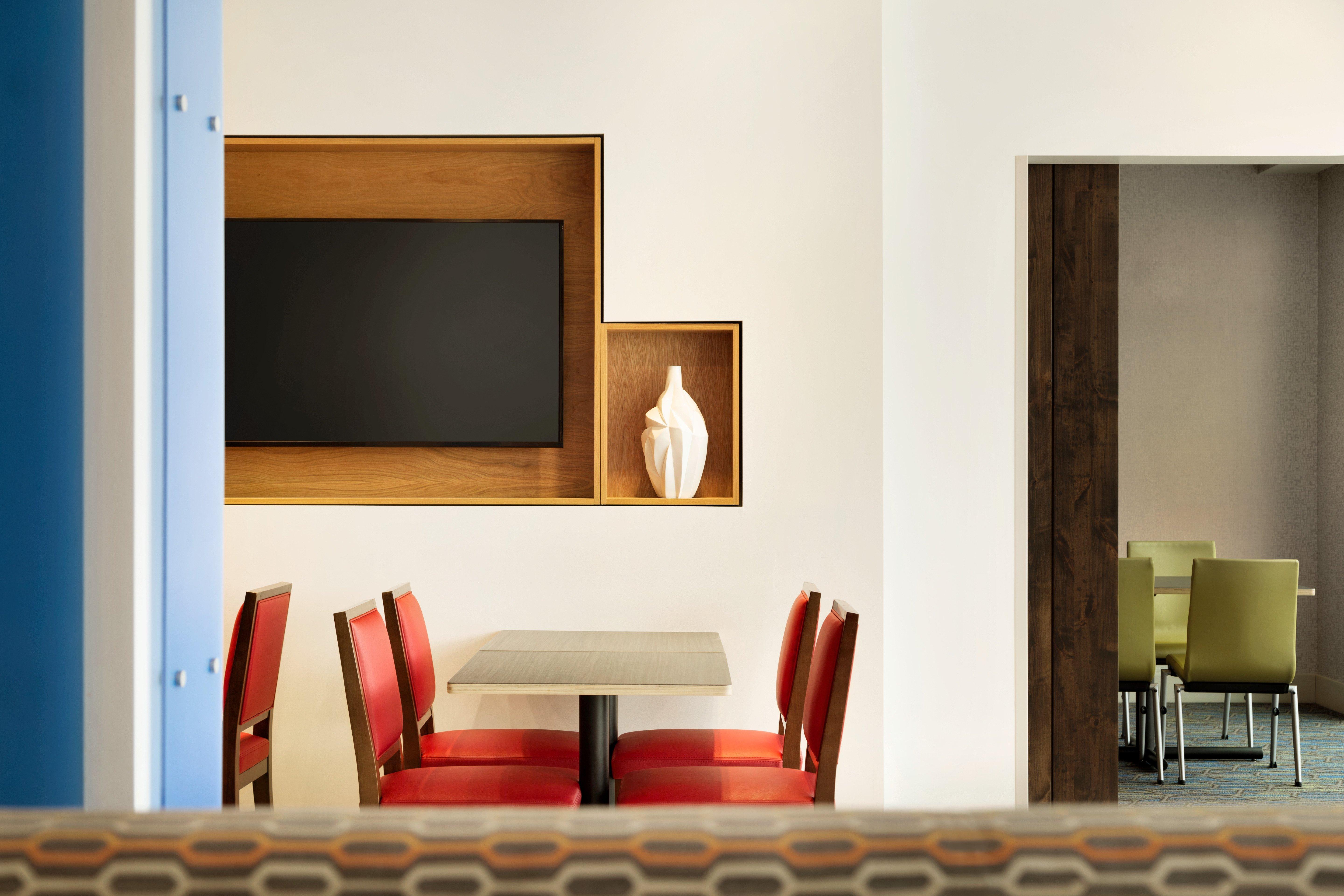 Holiday Express By Ihg Hotel 3*